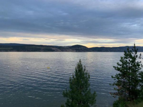 Lakefront Condo Sleeps up to 4